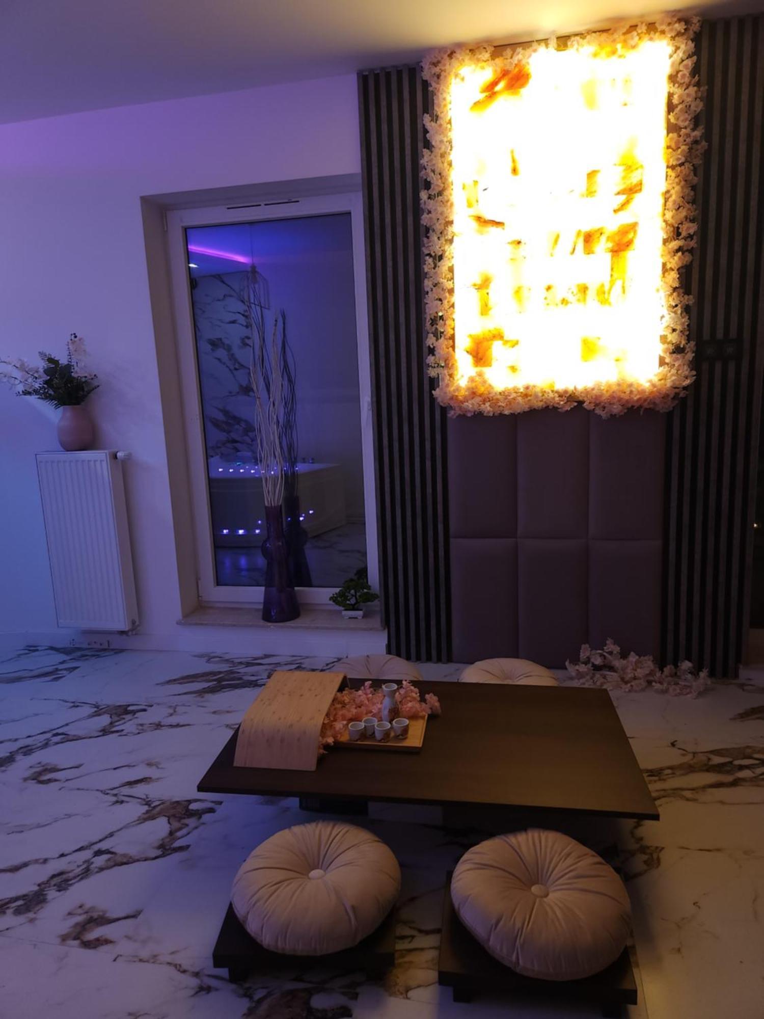 New In Gdansk! Red Room In The Heart Of Gdansk - Bdsm - With A Luxury Jacuzzi And Access To A Sauna Zewnętrze zdjęcie